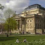 Trip Klee Am Park Wiesbaden