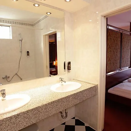 Trip Klee Am Park 3*