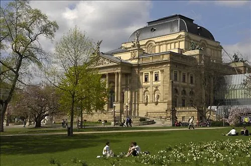 Trip Klee Am Park Wiesbaden